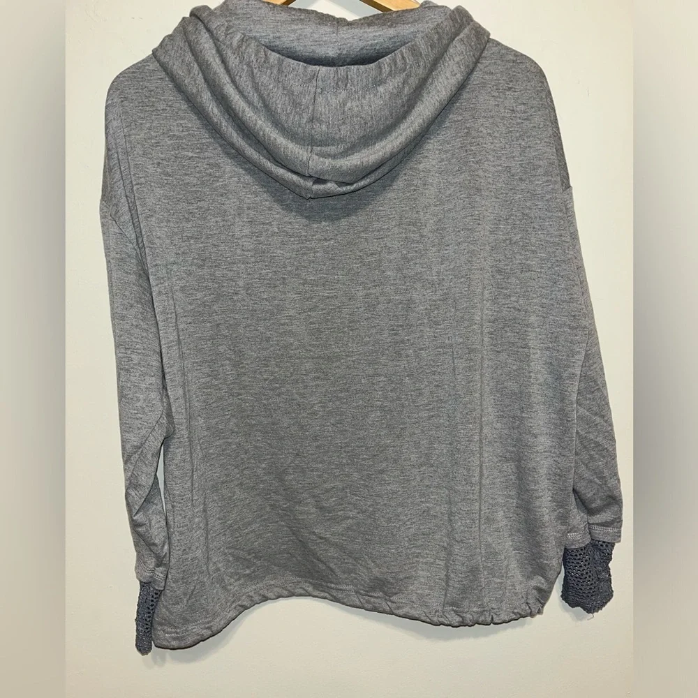 Nine West Active XL Jacket with Net mesh thumb holes - Picture 3 of 3